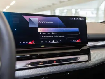 BMW i5 40eDriveMSport AHK Navi LED HUD 360Kamera SHZ