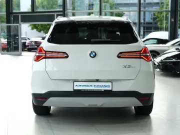 BMW X3 20 xDrive PREMIUM-PAK LEDER HUD H K NAVI 360