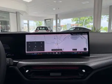 BMW M340i Touring xD SHADOW PANO HUD ACC KEYL 360