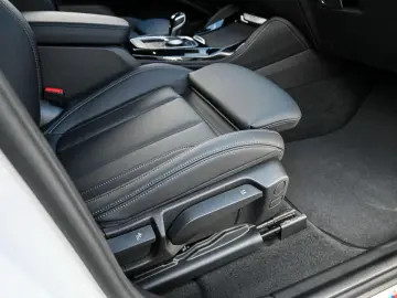 BMW X4 xDrive20i M-Sport AHK PANO ACC KoZg HuD Laser
