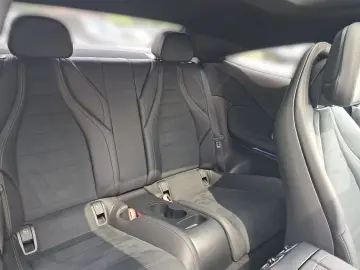 MERCEDES-BENZ CLE 200 Coupé AMG Pano 360 Kam Distr B…