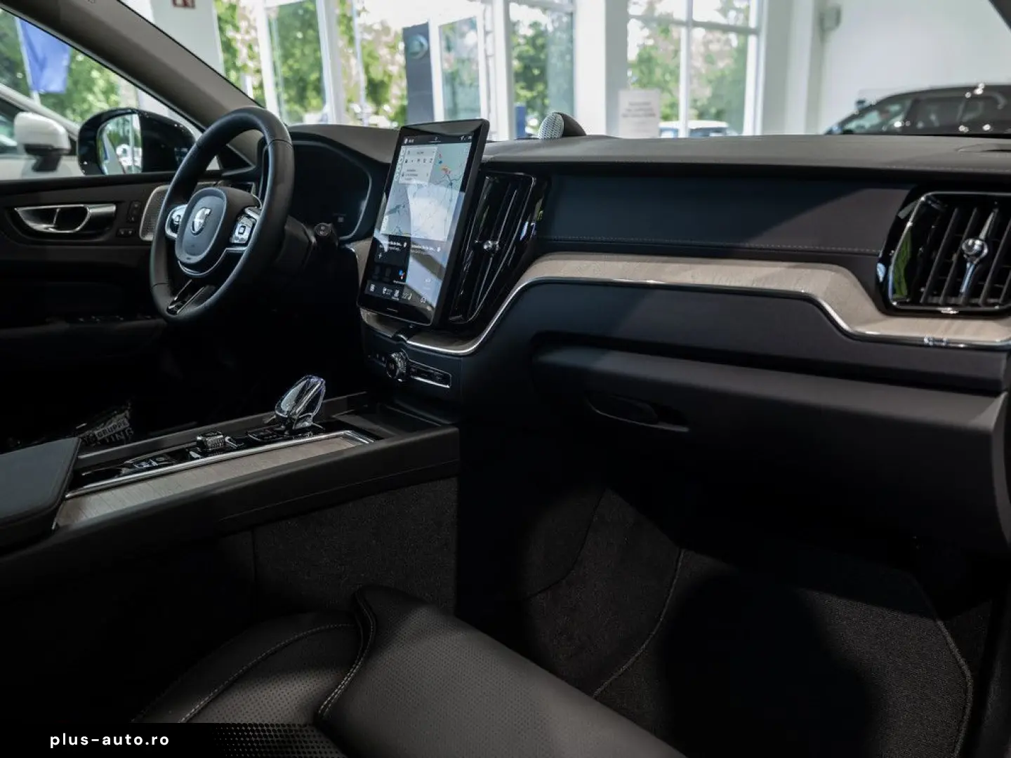 VOLVO XC60 T8 Ultra Dark Recharge Plug-In Hybrid AWD