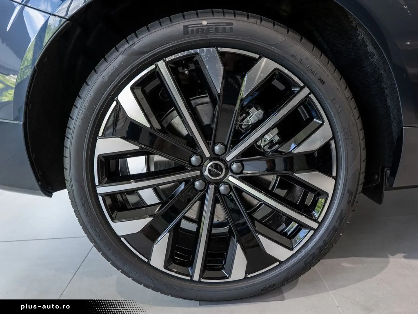 VOLVO XC60 T8 Ultra Dark Recharge Plug-In Hybrid AWD