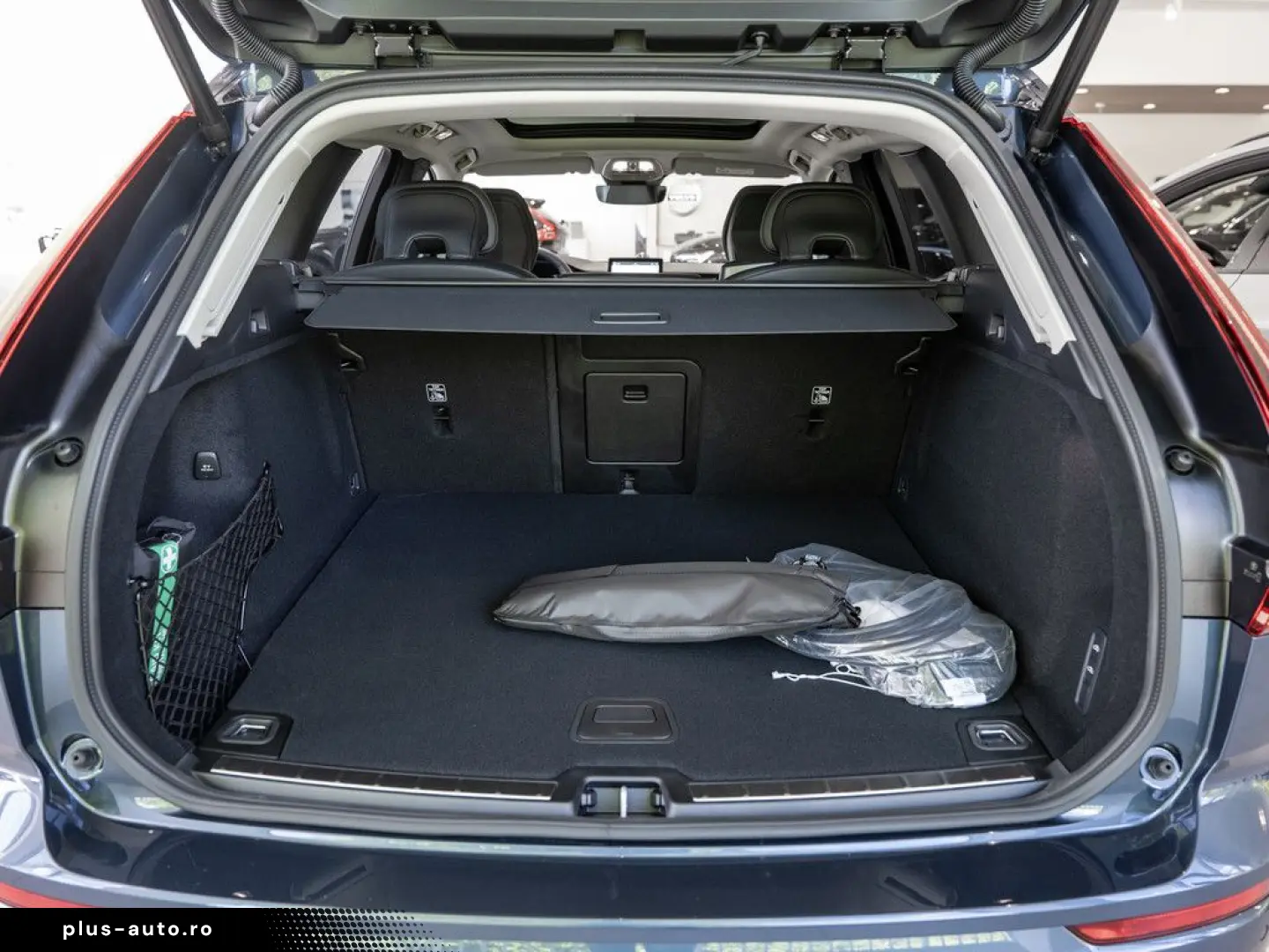 VOLVO XC60 T8 Ultra Dark Recharge Plug-In Hybrid AWD