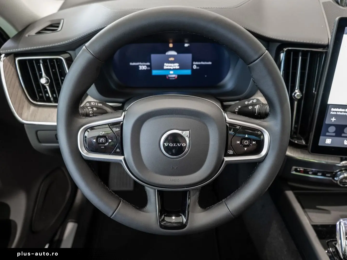 VOLVO XC60 T8 Ultra Dark Recharge Plug-In Hybrid AWD
