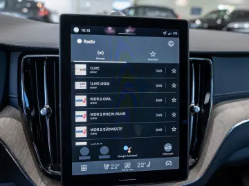 VOLVO XC60 T8 Ultra Dark Recharge Plug-In Hybrid AWD