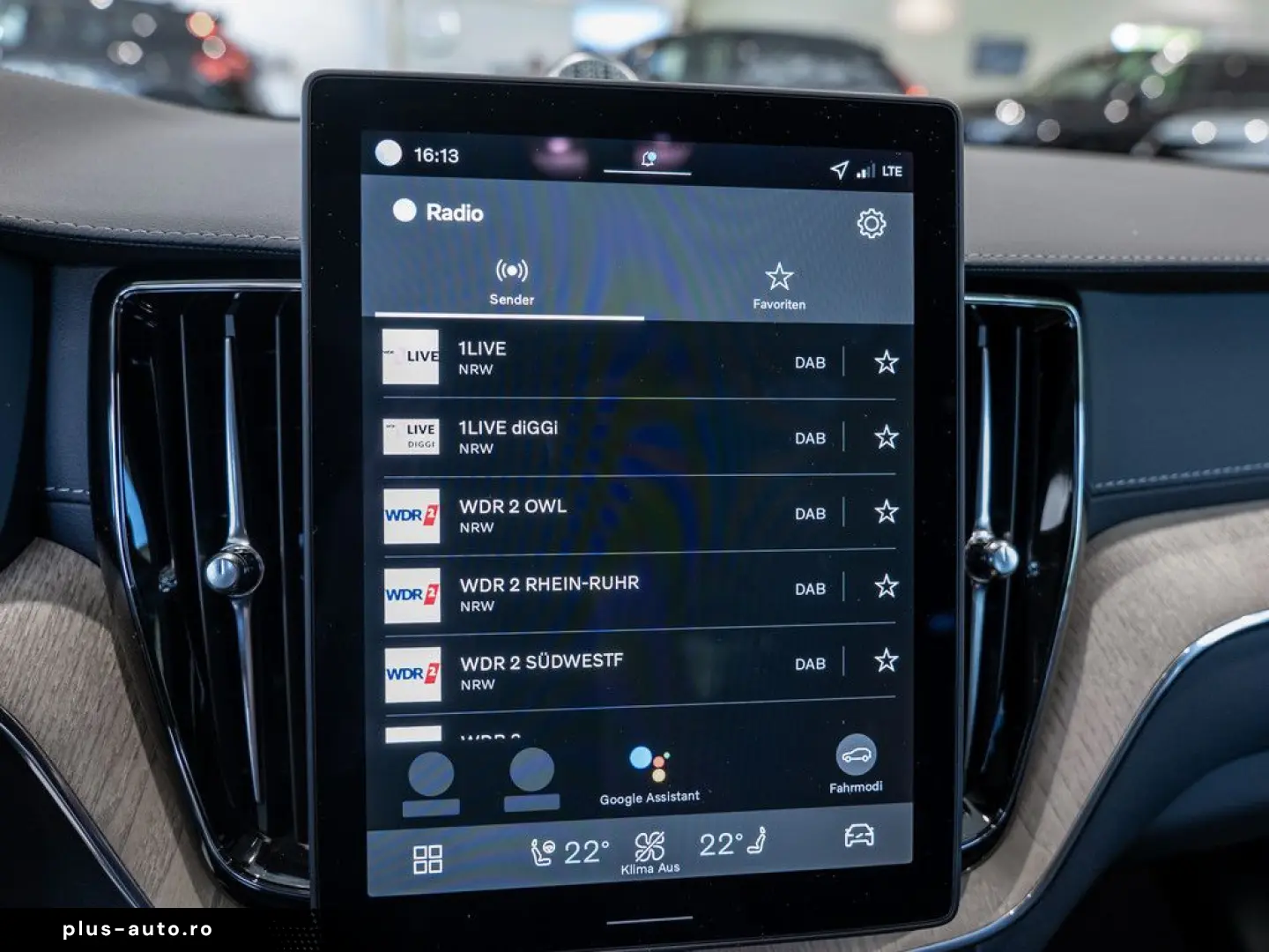 VOLVO XC60 T8 Ultra Dark Recharge Plug-In Hybrid AWD