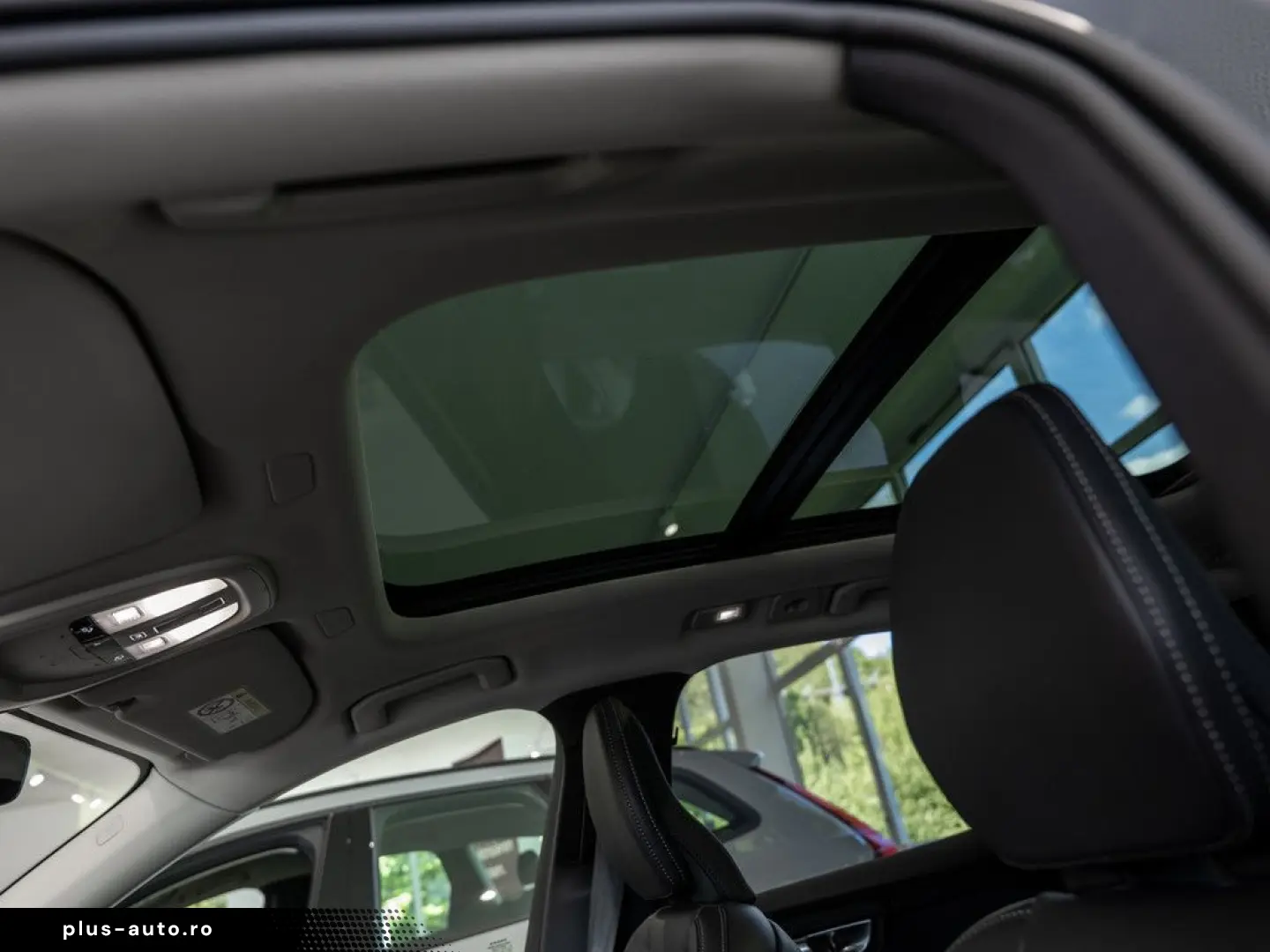 VOLVO XC60 T8 Ultra Dark Recharge Plug-In Hybrid AWD