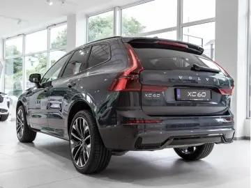 VOLVO XC60 T8 Ultra Dark Recharge Plug-In Hybrid AWD