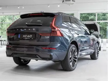 VOLVO XC60 T8 Ultra Dark Recharge Plug-In Hybrid AWD