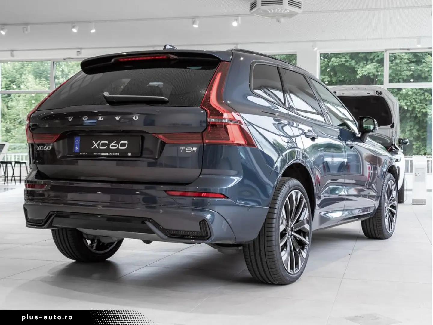 VOLVO XC60 T8 Ultra Dark Recharge Plug-In Hybrid AWD