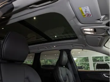 VOLVO XC60 T8 Ultra Dark Recharge Plug-In Hybrid AWD
