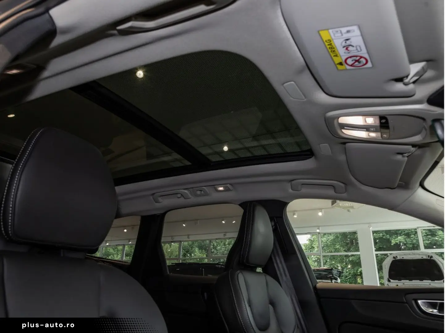 VOLVO XC60 T8 Ultra Dark Recharge Plug-In Hybrid AWD