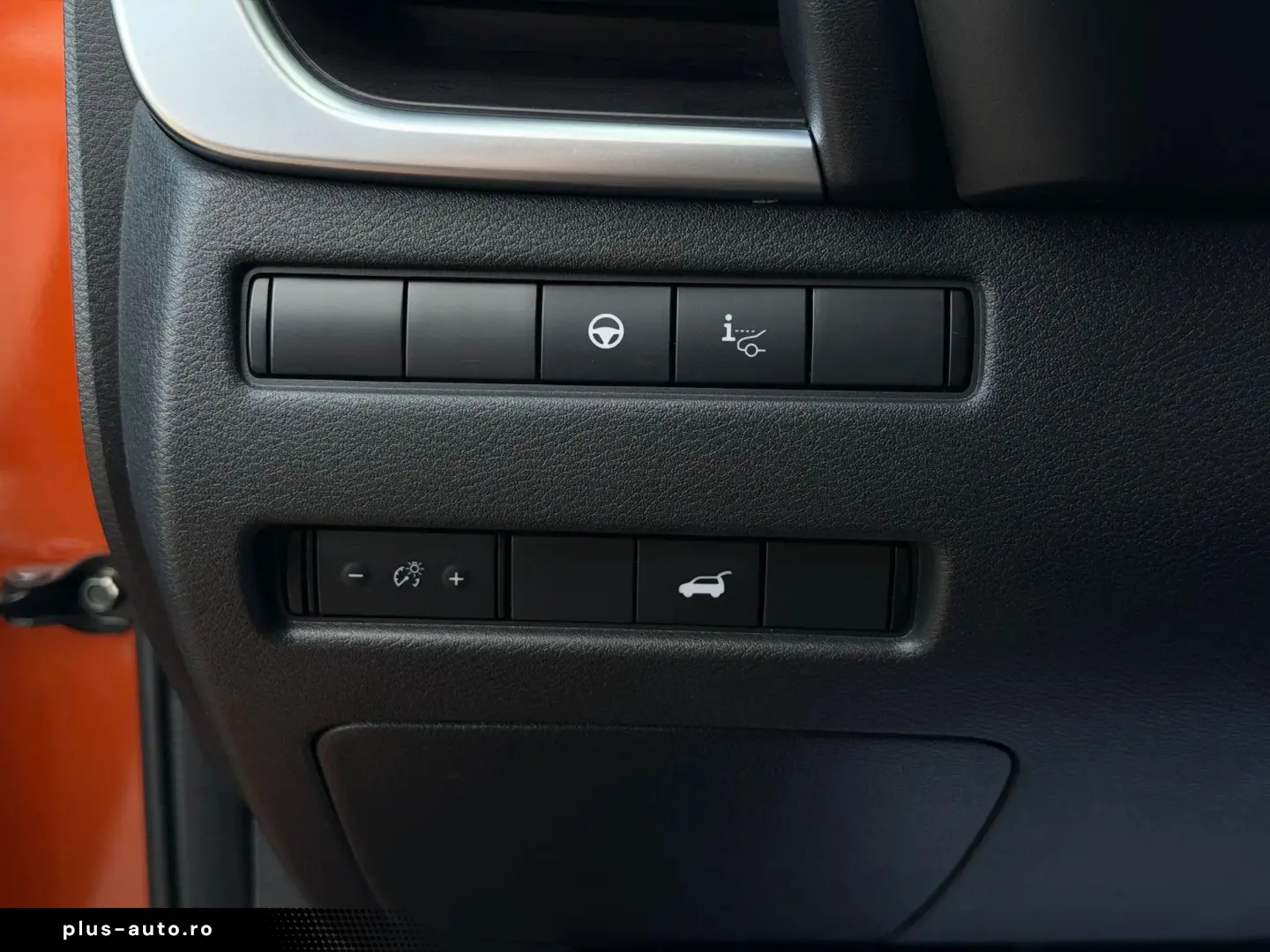 Nissan X-Trail e-4ORCE  e-POWER  1.5L X-Tronic CVT MHEV Tekn