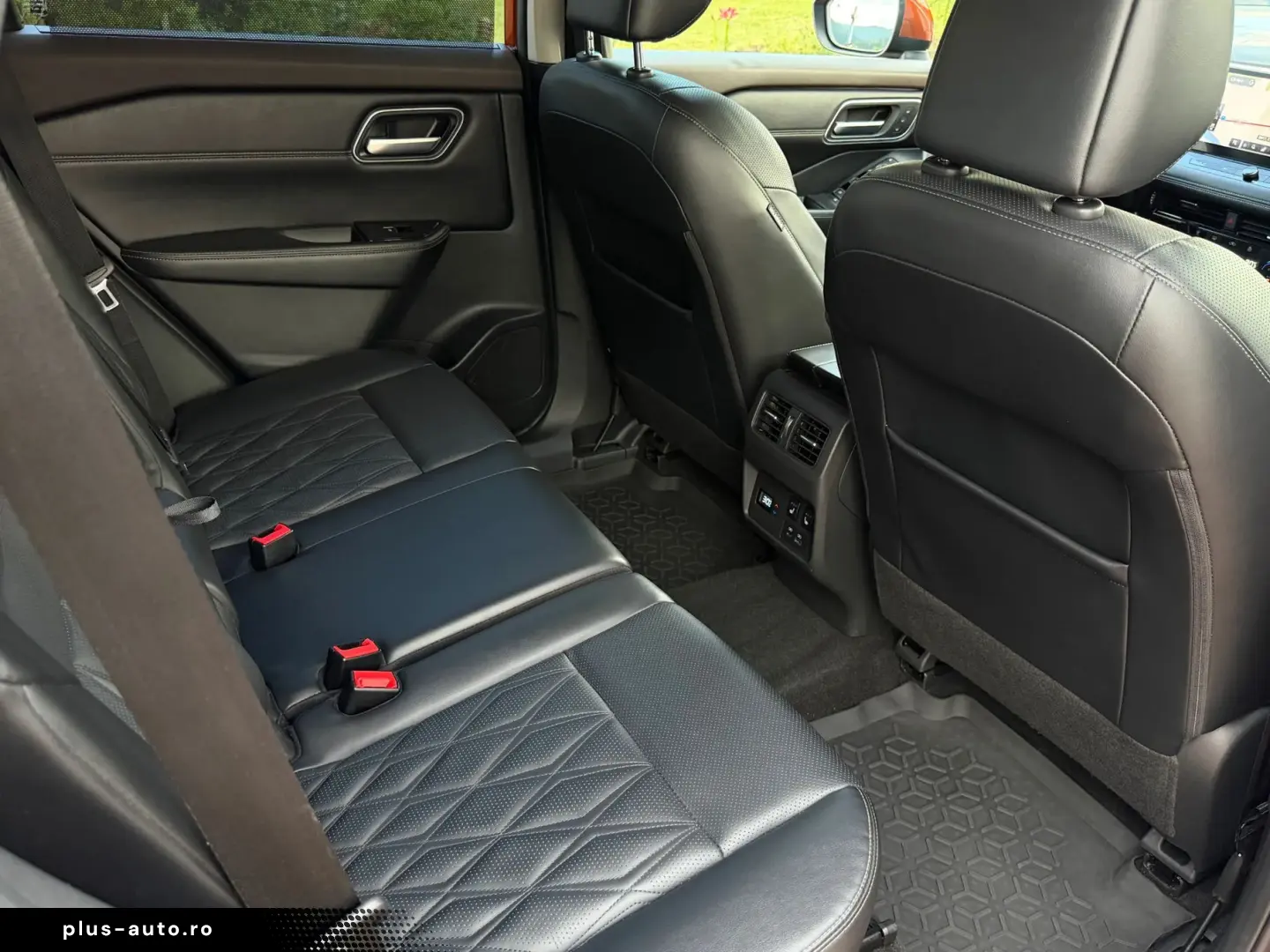 Nissan X-Trail e-4ORCE  e-POWER  1.5L X-Tronic CVT MHEV Tekn