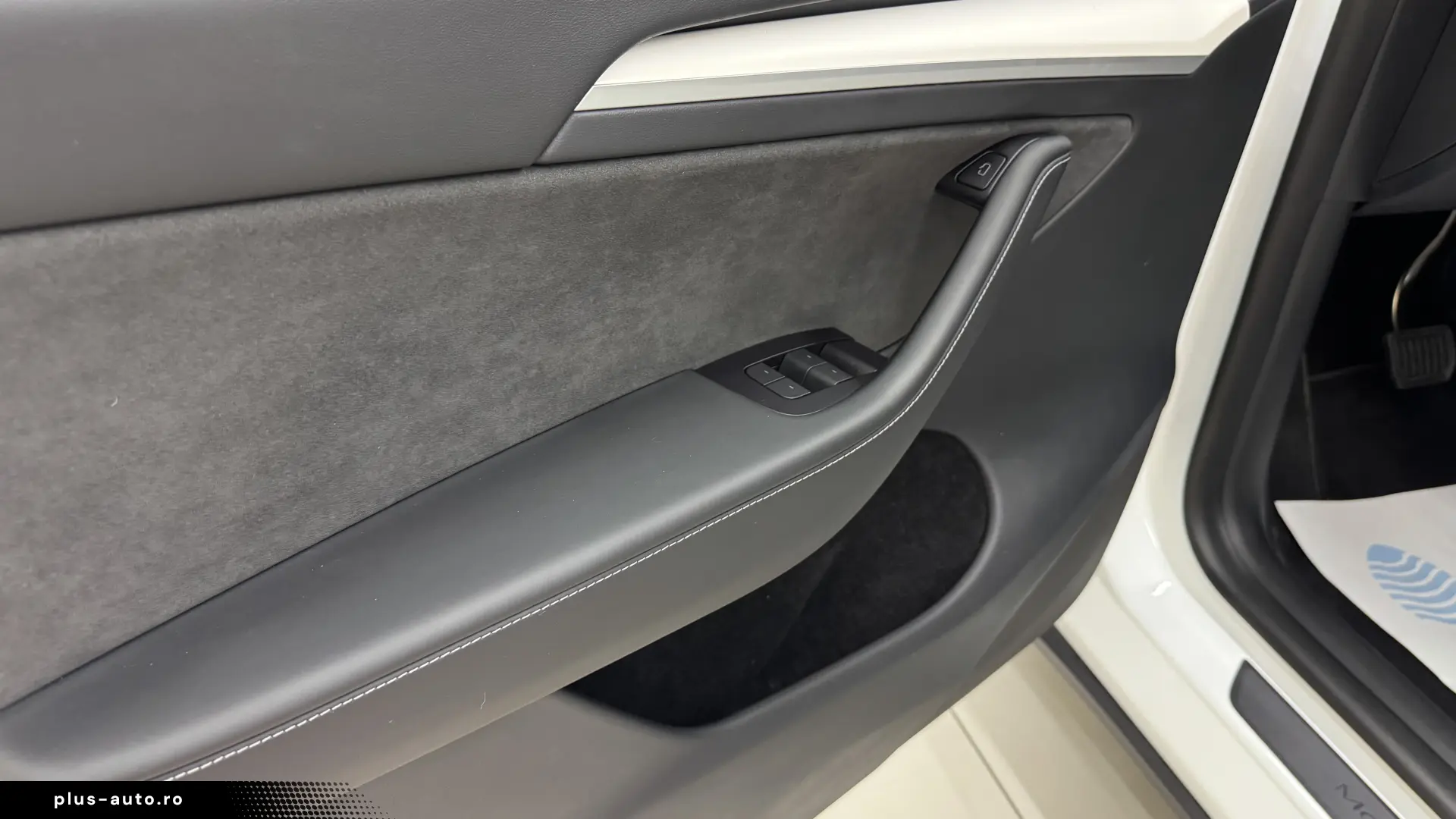 Tesla Model Y Dual Motor Long Range
