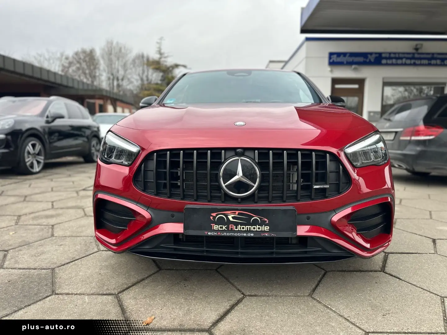 MERCEDES-BENZ GLA 35 AMG 4Matic Leder RFK Lenkradheizung