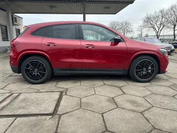 MERCEDES-BENZ GLA 35 AMG 4Matic Leder RFK Lenkradheizung