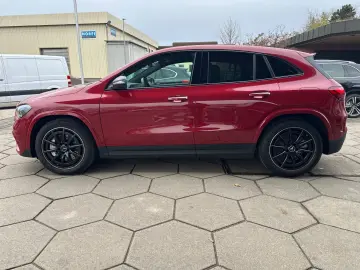 MERCEDES-BENZ GLA 35 AMG 4Matic Leder RFK Lenkradheizung