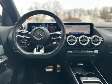 MERCEDES-BENZ GLA 35 AMG 4Matic Leder RFK Lenkradheizung