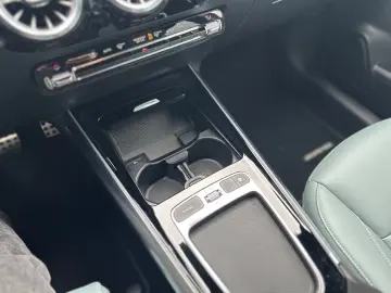 MERCEDES-BENZ GLA 35 AMG 4Matic Leder RFK Lenkradheizung