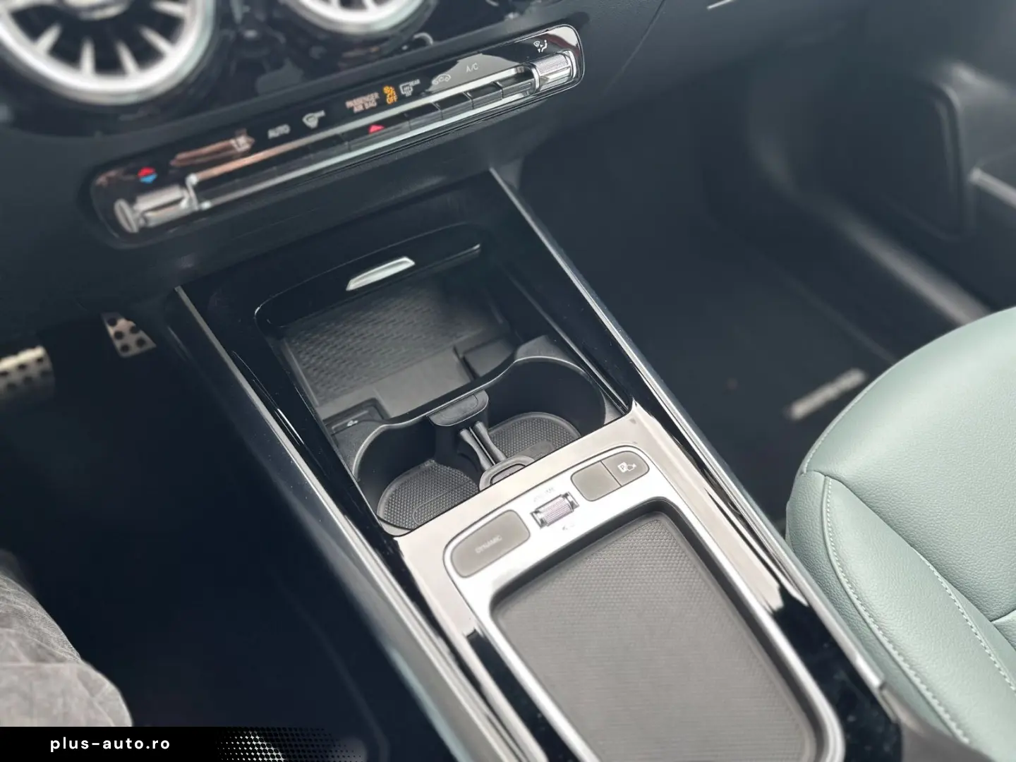 MERCEDES-BENZ GLA 35 AMG 4Matic Leder RFK Lenkradheizung