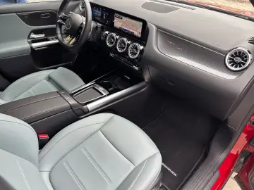 MERCEDES-BENZ GLA 35 AMG 4Matic Leder RFK Lenkradheizung