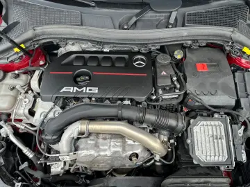MERCEDES-BENZ GLA 35 AMG 4Matic Leder RFK Lenkradheizung