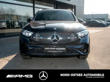 MERCEDES-BENZ GLC 300 d 4M AMG AHK DISTRONIC