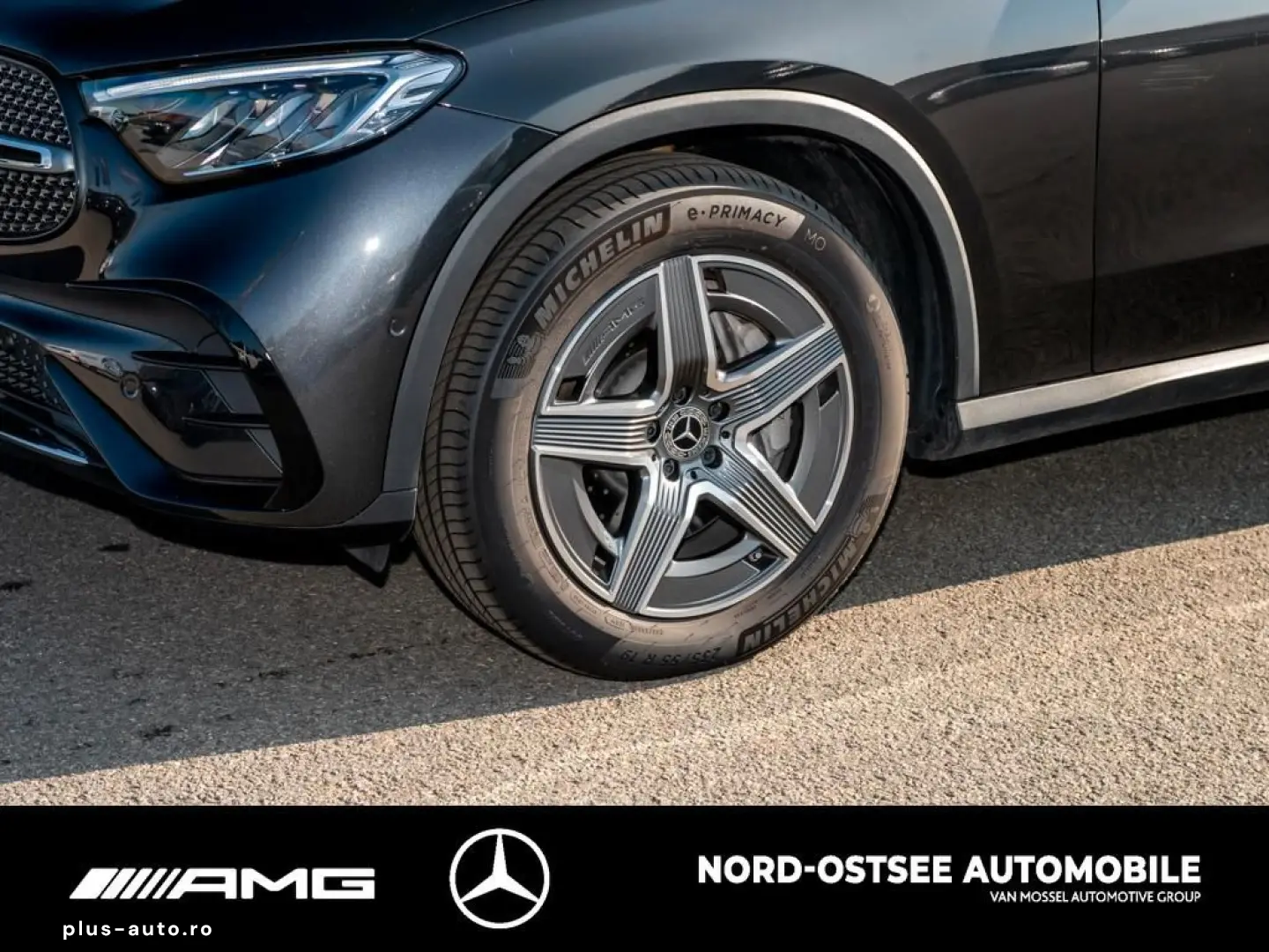 MERCEDES-BENZ GLC 300 d 4M AMG AHK DISTRONIC