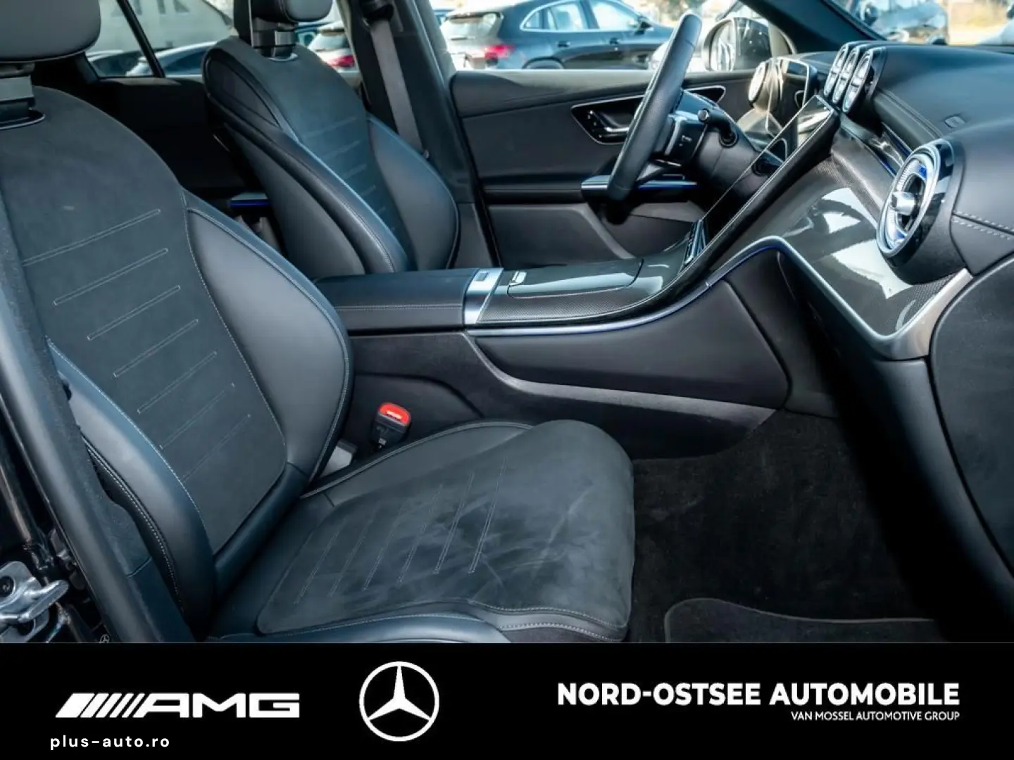 MERCEDES-BENZ GLC 300 d 4M AMG AHK DISTRONIC
