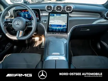 MERCEDES-BENZ GLC 300 d 4M AMG AHK DISTRONIC