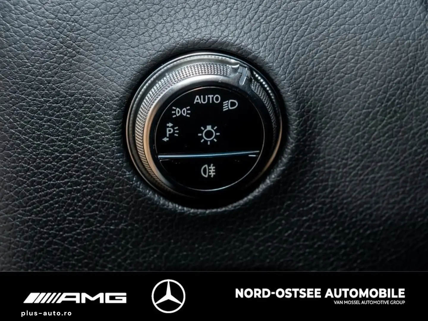 MERCEDES-BENZ GLC 300 d 4M AMG AHK DISTRONIC