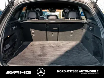 MERCEDES-BENZ GLC 300 d 4M AMG AHK DISTRONIC