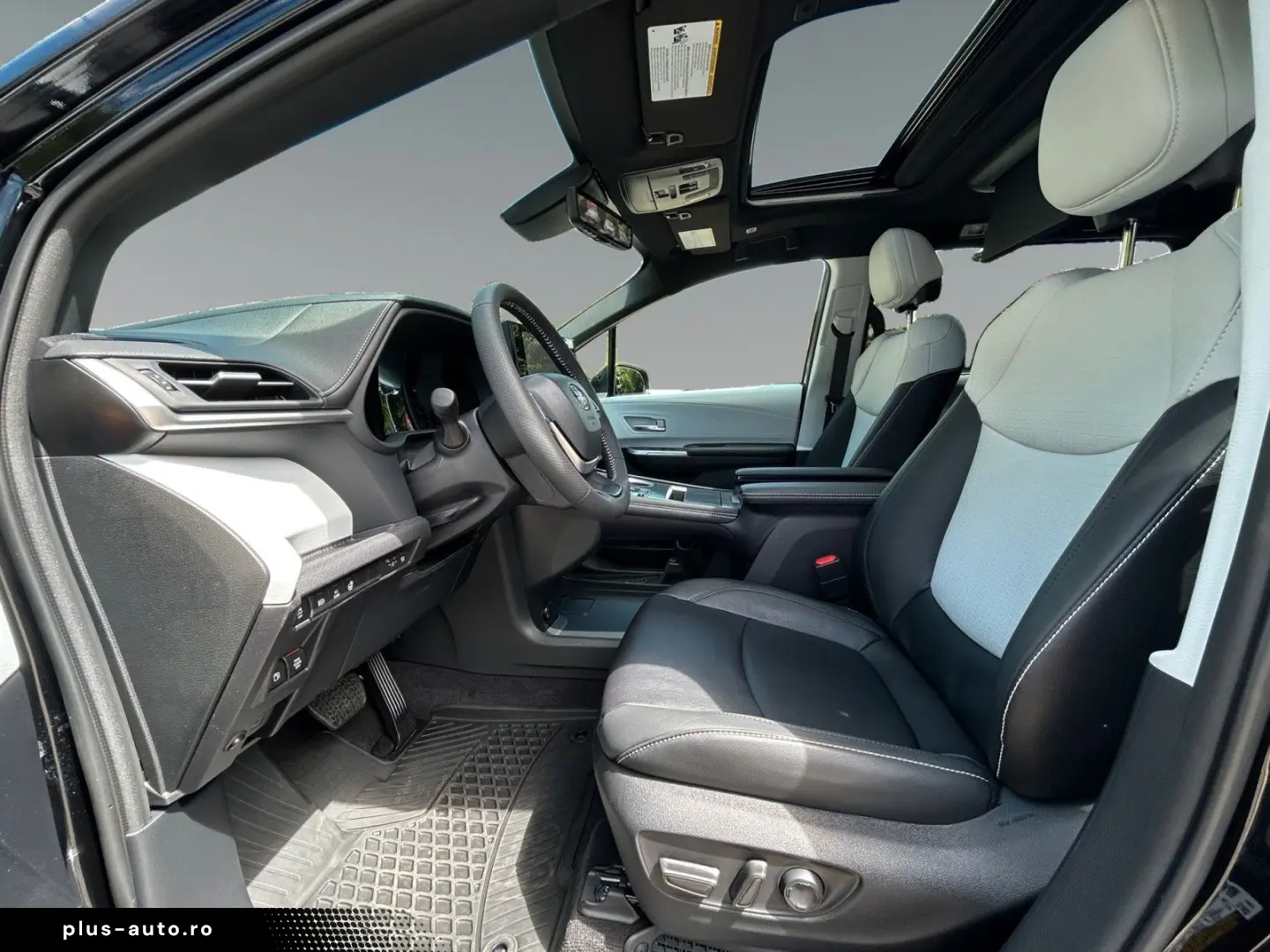 TOYOTA Sienna Hybrid XLE 7-Sitzer