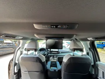 TOYOTA Sienna Hybrid XLE 7-Sitzer