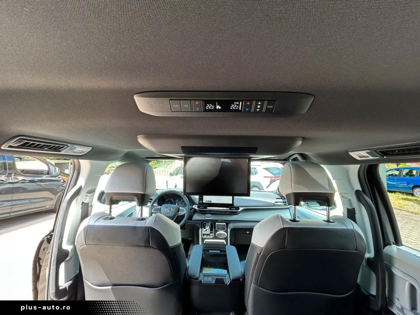 TOYOTA Sienna Hybrid XLE 7-Sitzer