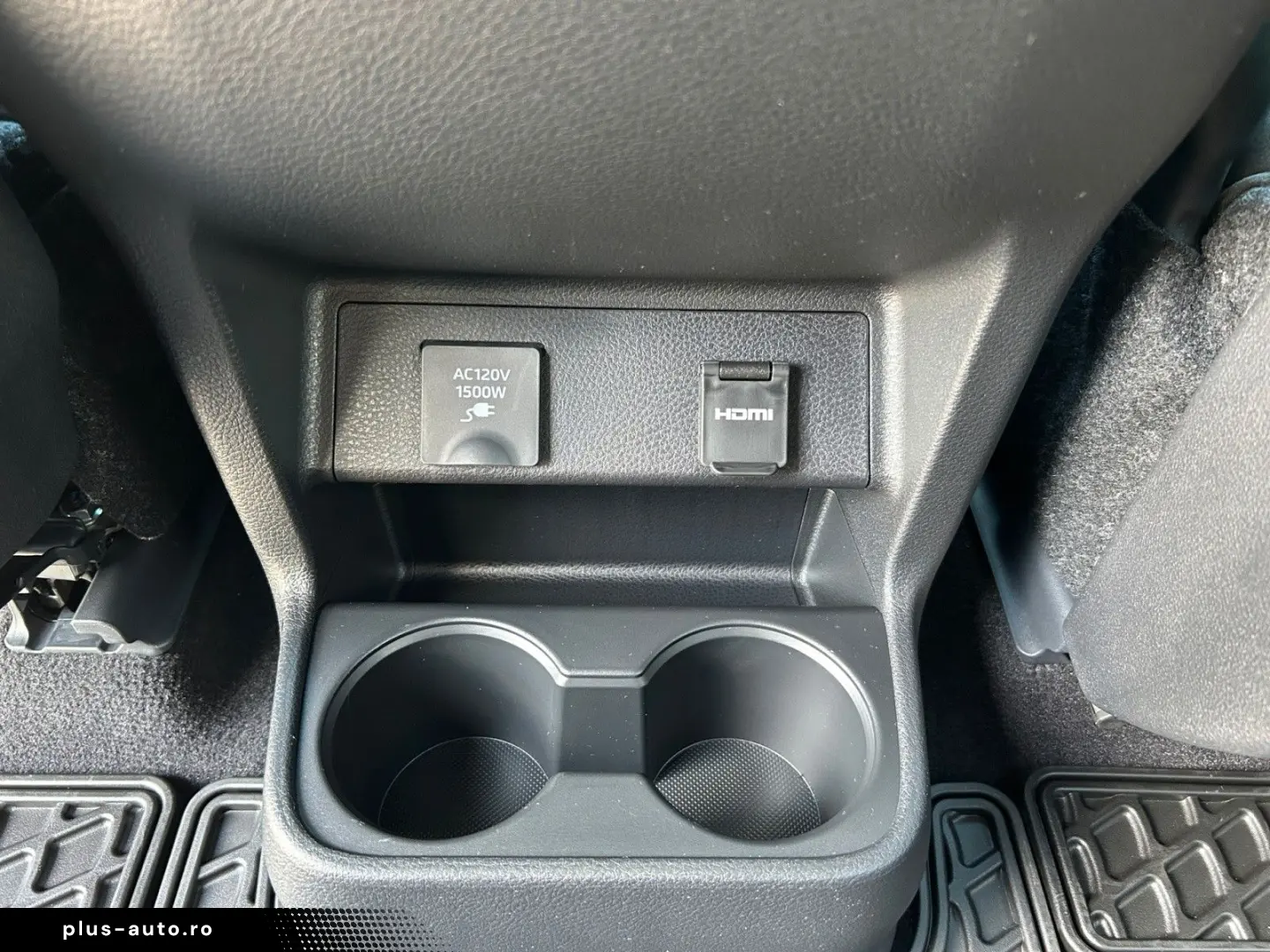 TOYOTA Sienna Hybrid XLE 7-Sitzer