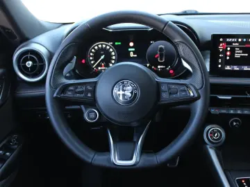 ALFA ROMEO Tonale Veloce Plug-In-Hybrid AWD