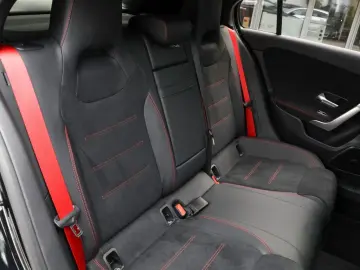 MERCEDES-BENZ A 35 AMG 4M Pano Aero Burm 360