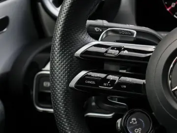 MERCEDES-BENZ A 35 AMG 4M Pano Aero Burm 360