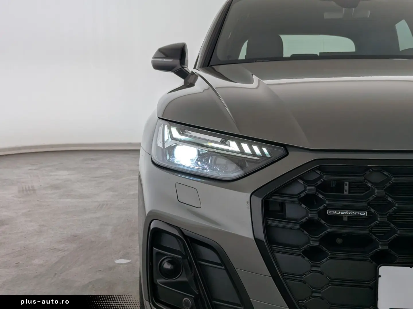 AUDI Q5 55 2.0 TFSI e quattro S line LED AHK RFK SHZ
