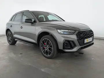 AUDI Q5 55 2.0 TFSI e quattro S line LED AHK RFK SHZ