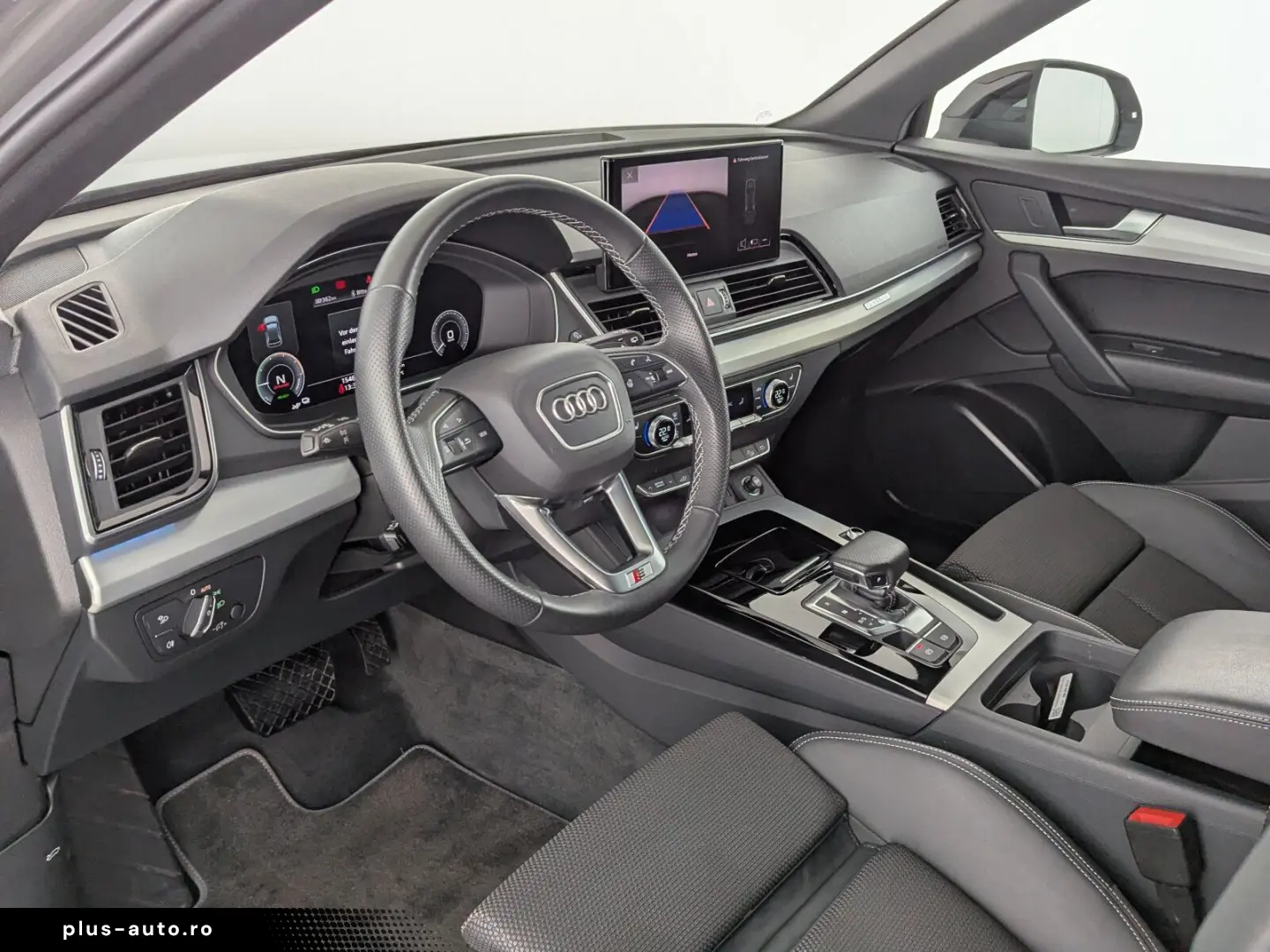 AUDI Q5 55 2.0 TFSI e quattro S line LED AHK RFK SHZ