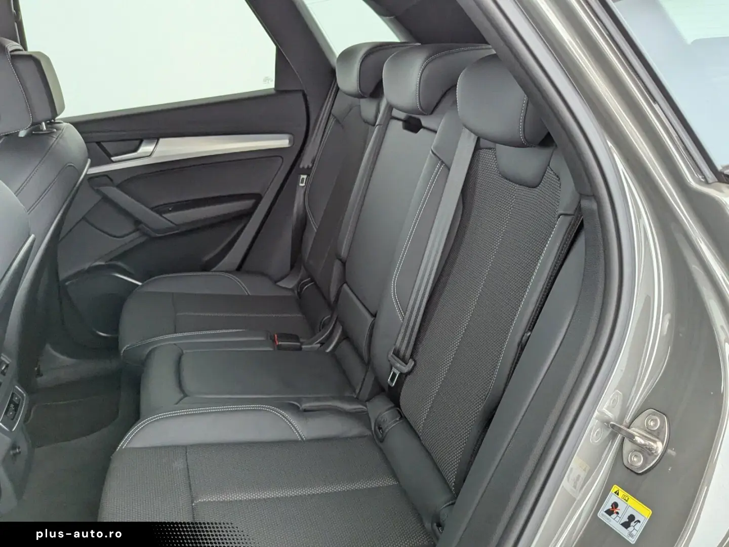 AUDI Q5 55 2.0 TFSI e quattro S line LED AHK RFK SHZ