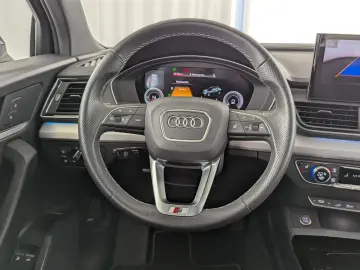 AUDI Q5 55 2.0 TFSI e quattro S line LED AHK RFK SHZ