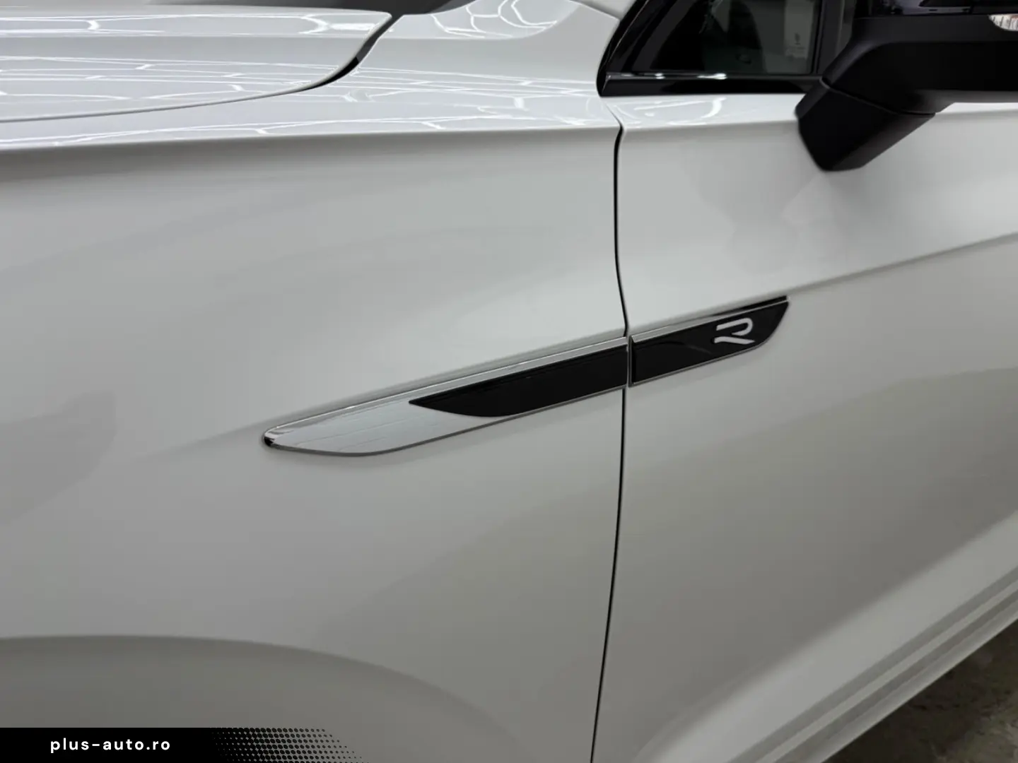 VW Touareg R 4Motion eHybrid MATRIX PANO HEAD-UP