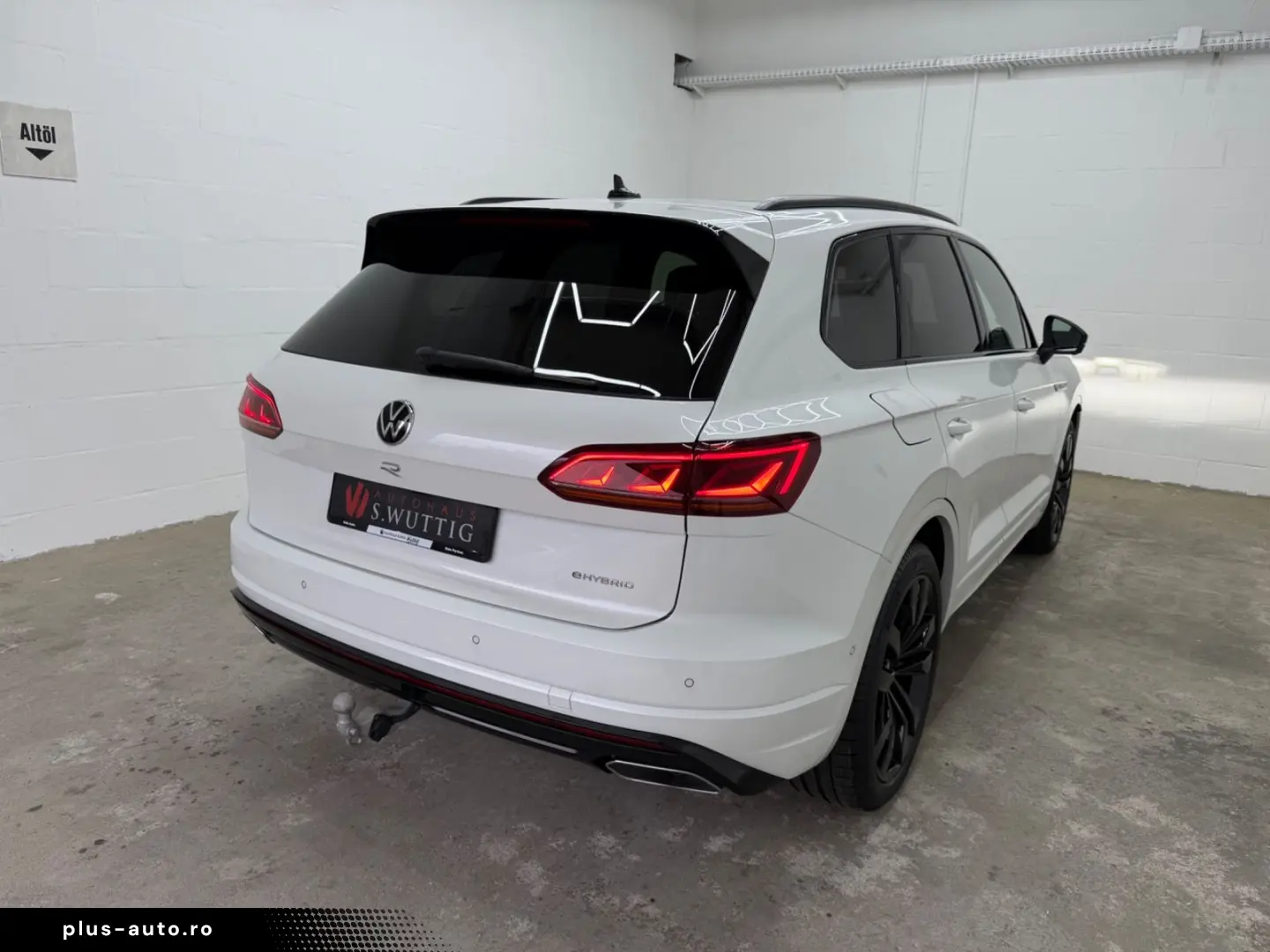 VW Touareg R 4Motion eHybrid MATRIX PANO HEAD-UP