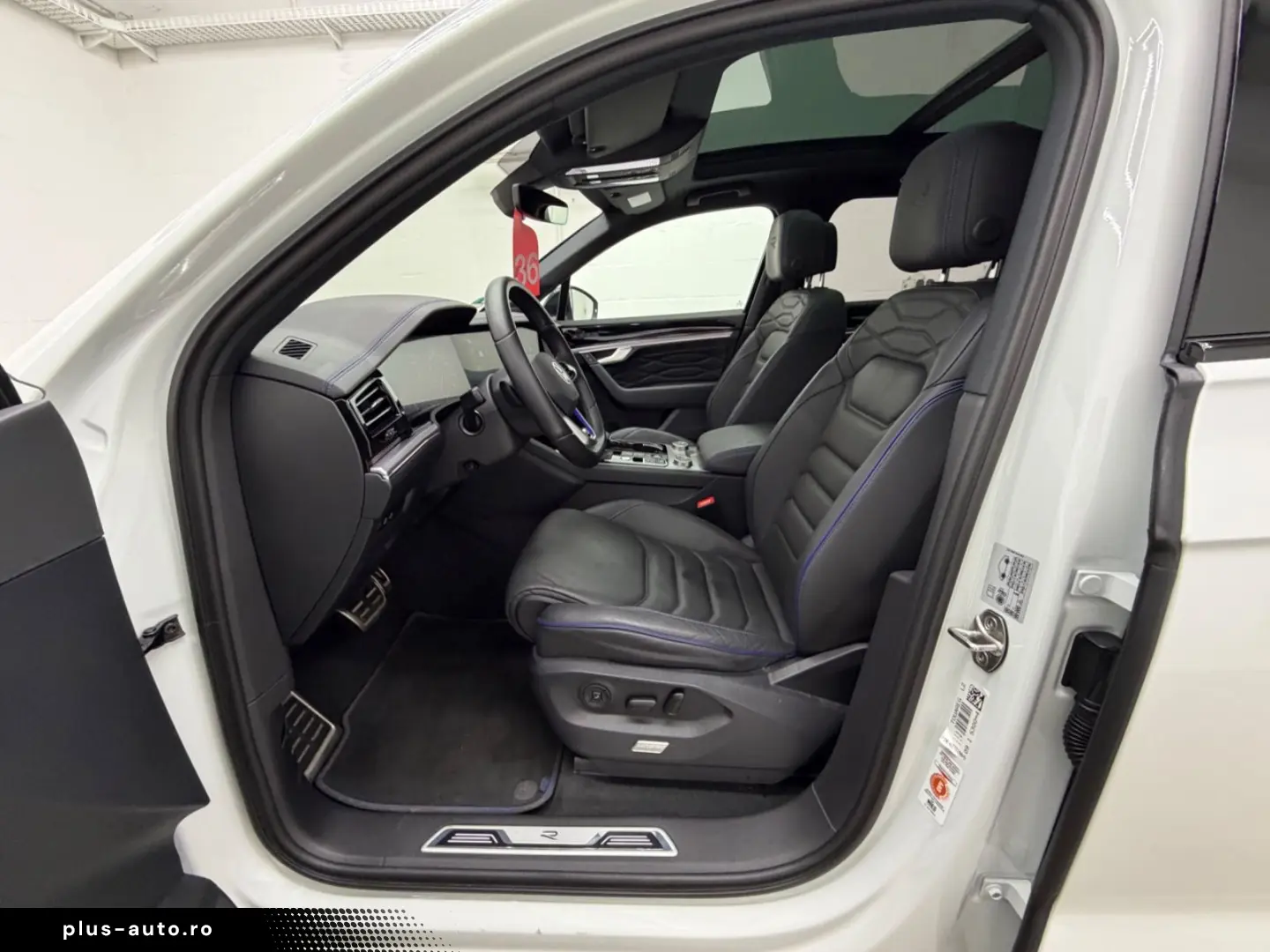VW Touareg R 4Motion eHybrid MATRIX PANO HEAD-UP