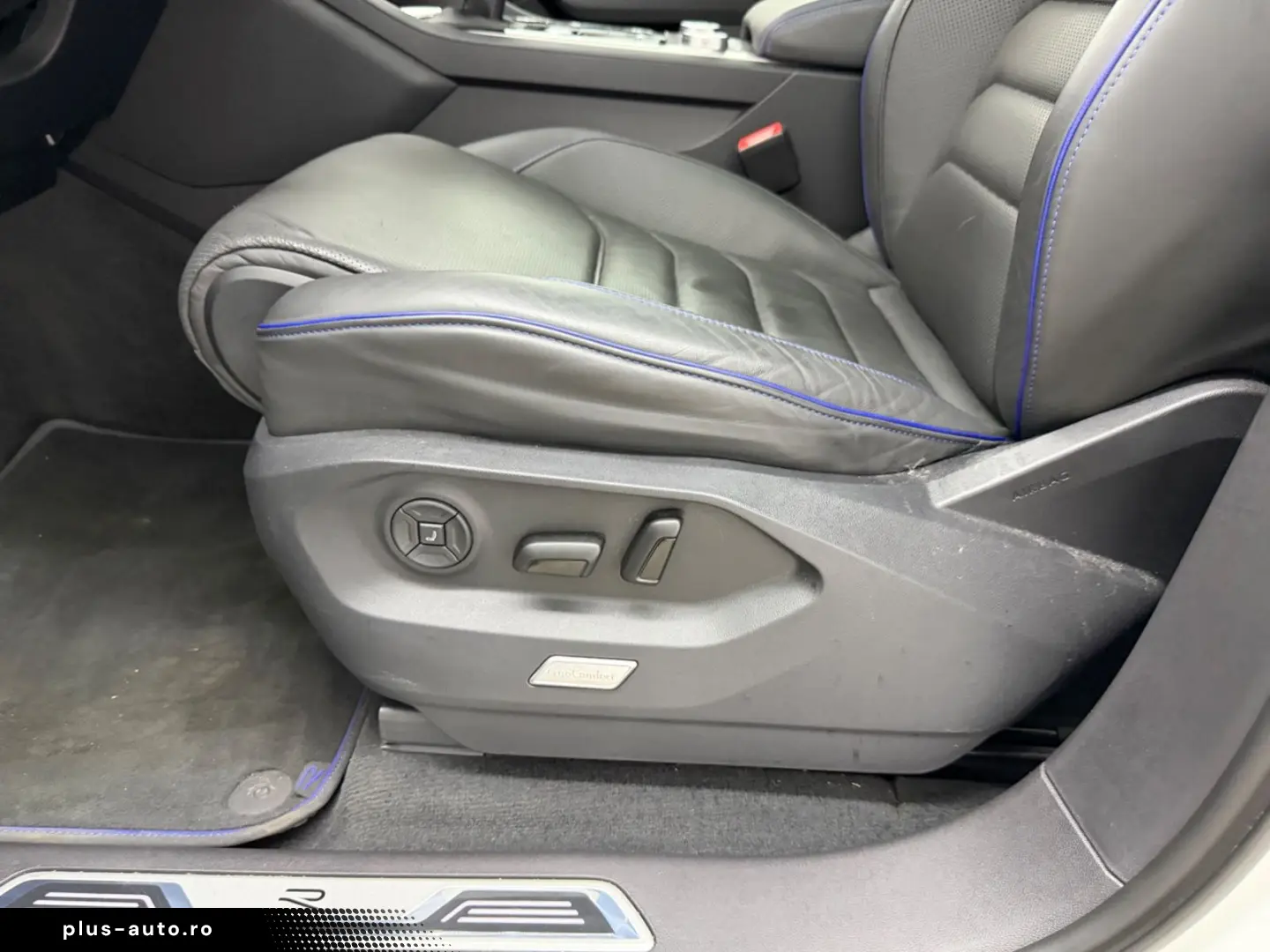 VW Touareg R 4Motion eHybrid MATRIX PANO HEAD-UP